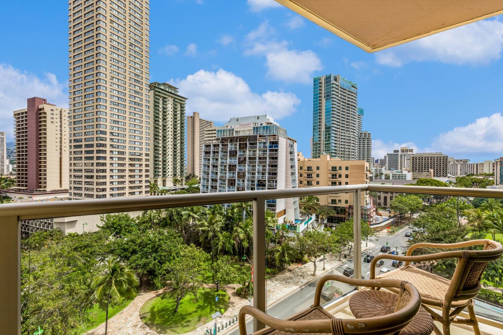 Luana Waikiki Hotel & Suites Honolulu Exterior photo