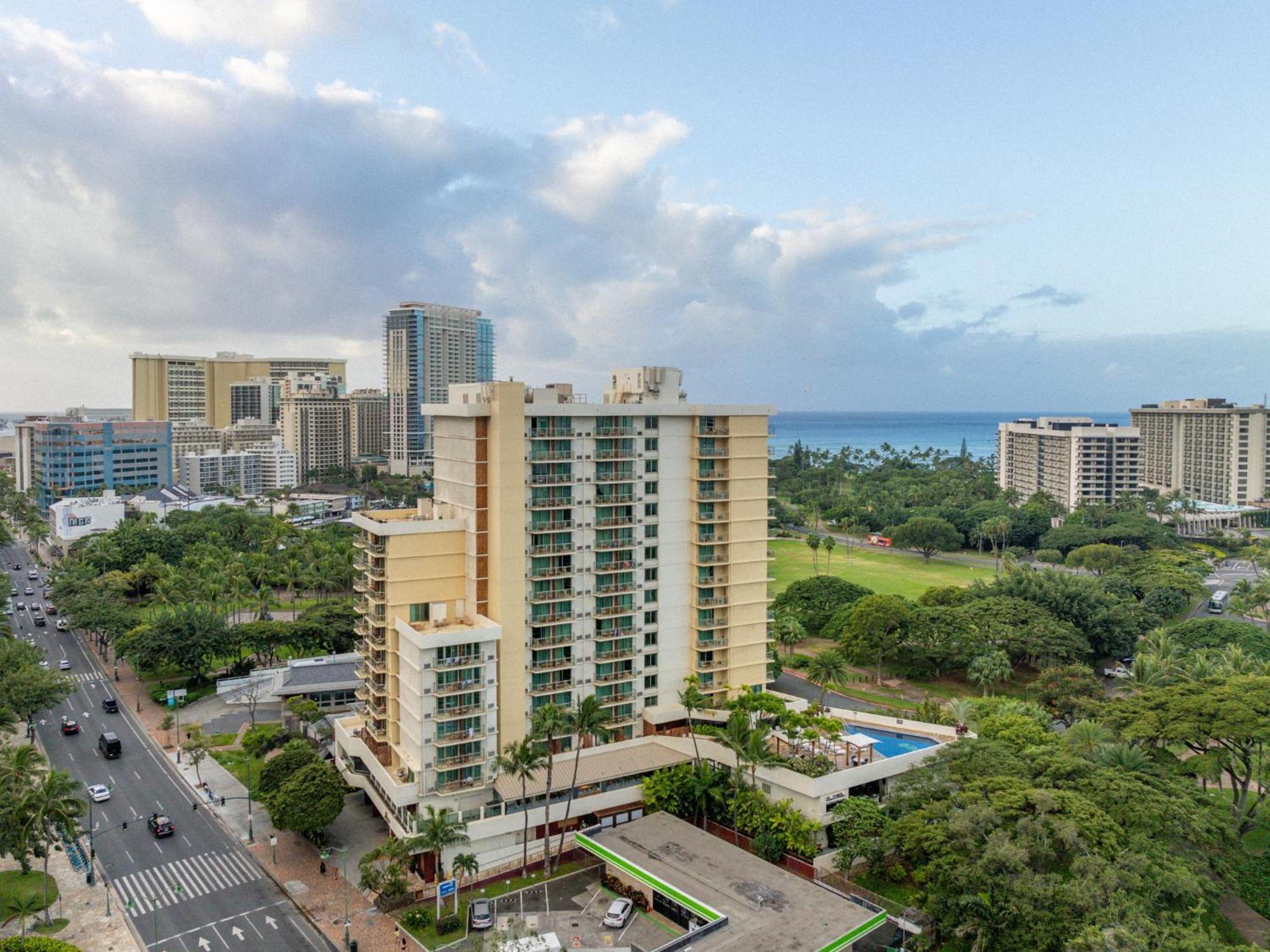 Luana Waikiki Hotel & Suites Honolulu Exterior photo