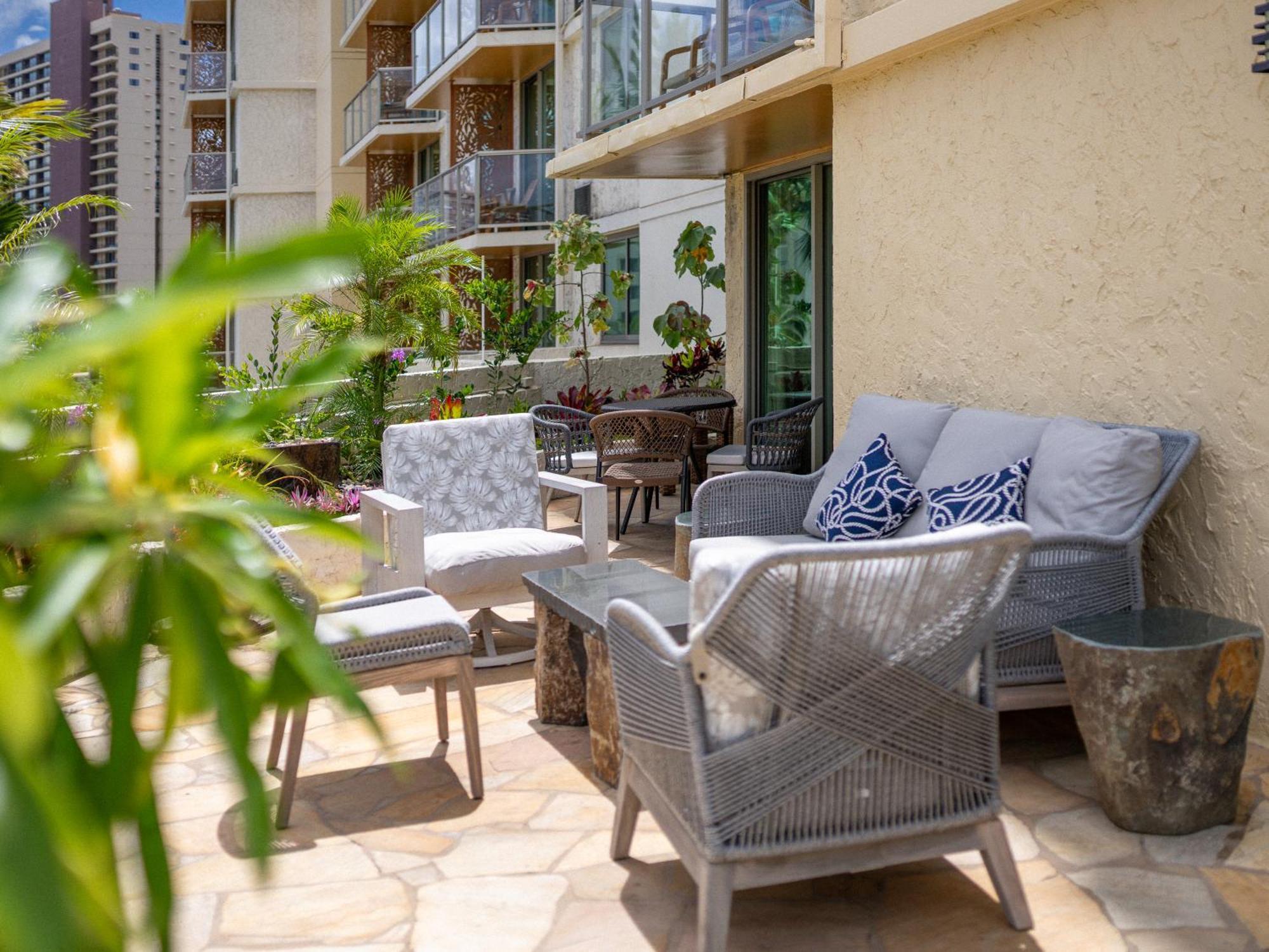 Luana Waikiki Hotel & Suites Honolulu Exterior photo