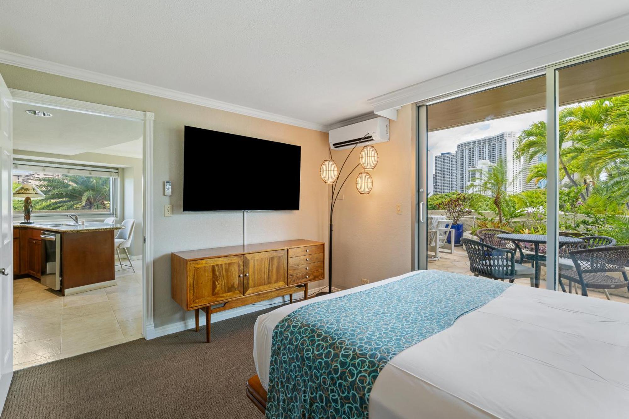 Luana Waikiki Hotel & Suites Honolulu Exterior photo
