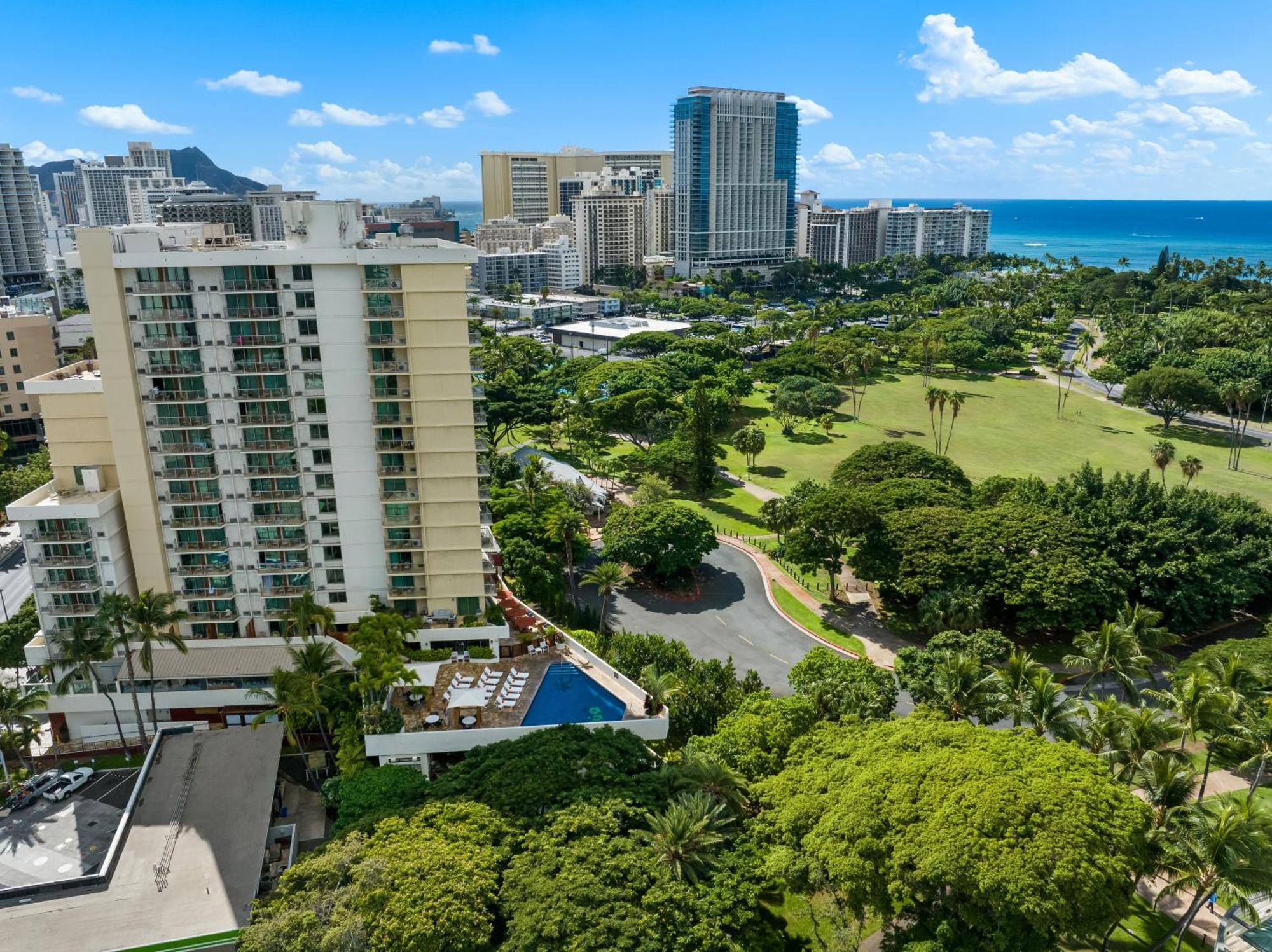 Luana Waikiki Hotel & Suites Honolulu Exterior photo