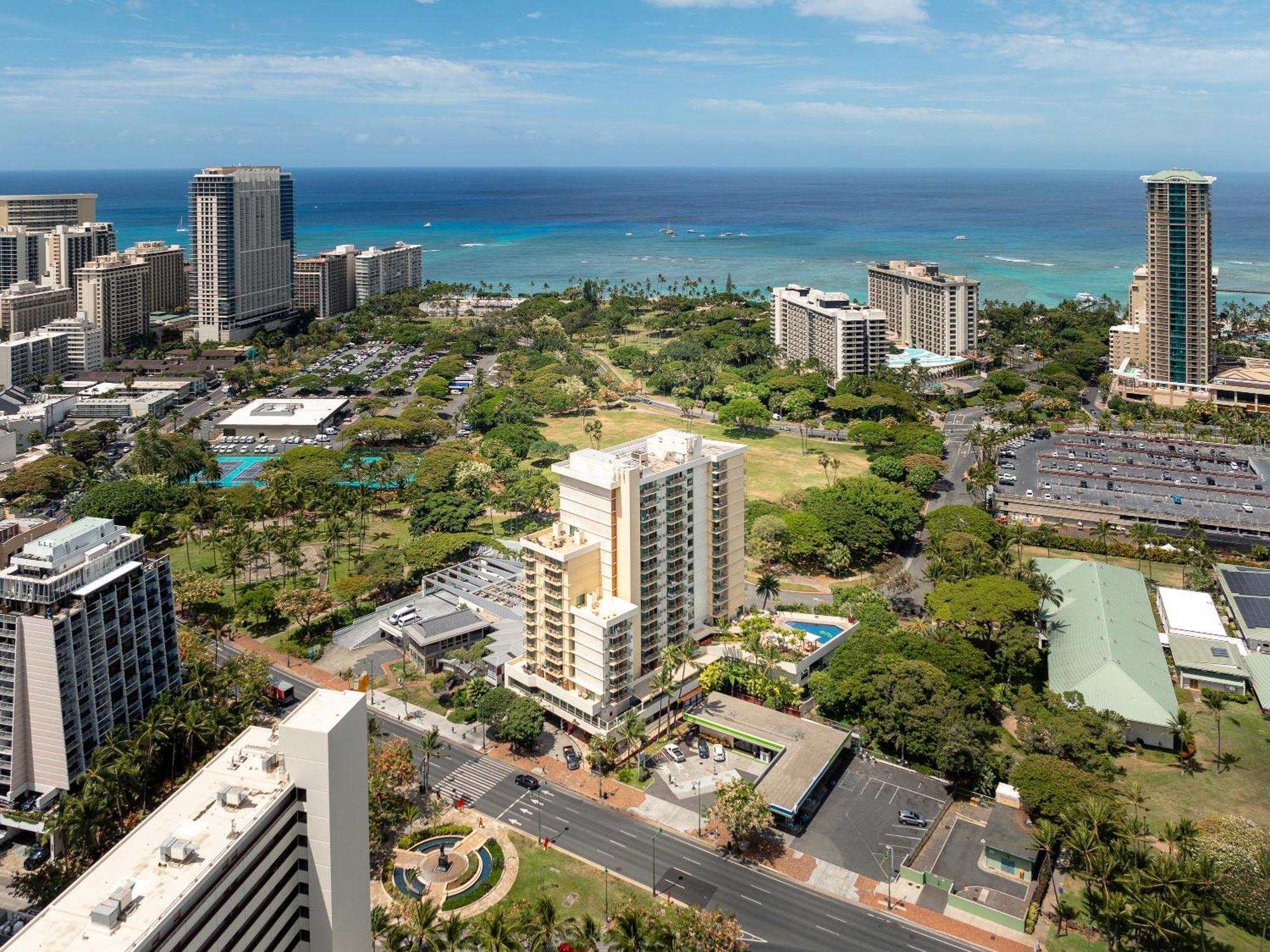 Luana Waikiki Hotel & Suites Honolulu Exterior photo